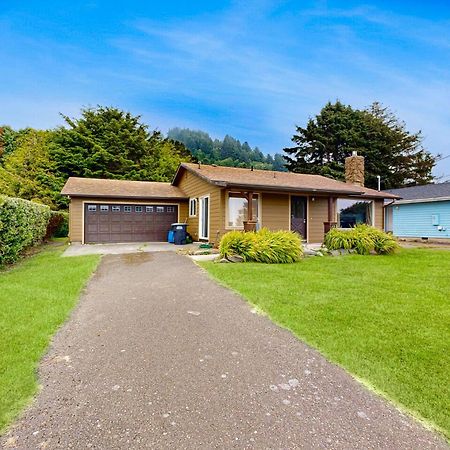 Ocean Breeze Retreat Villa Yachats Exterior photo