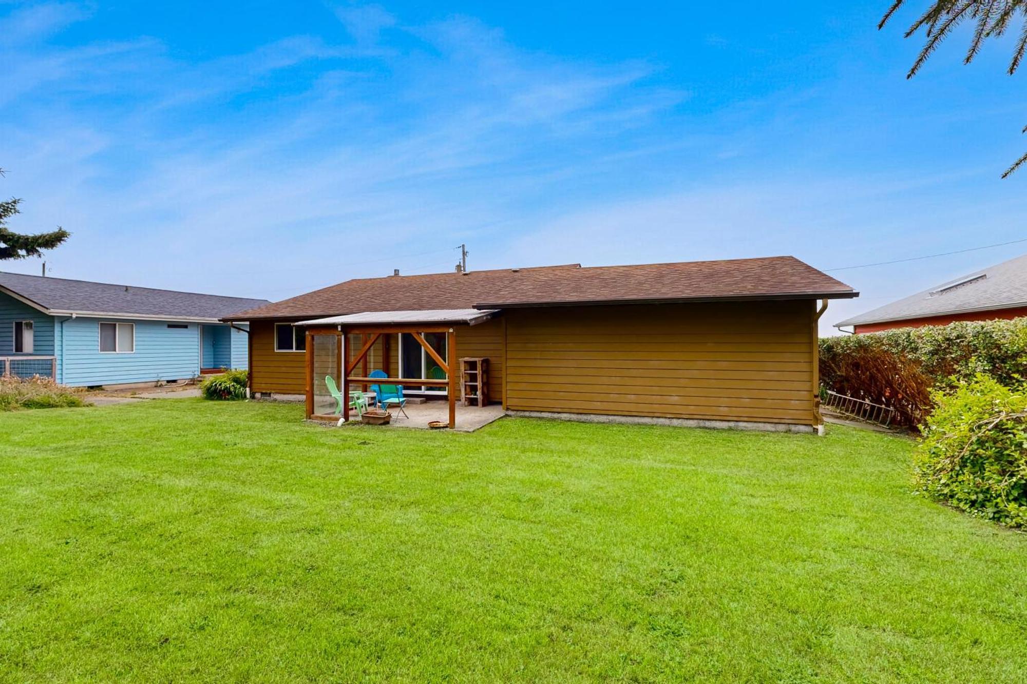 Ocean Breeze Retreat Villa Yachats Exterior photo